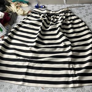 Forever 21 XS Black White Striped Side Zip Skirt